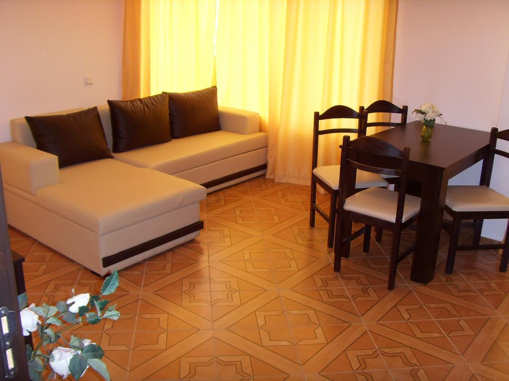 סאני ביץ' Saint Elena Apartcomplex מראה חיצוני תמונה