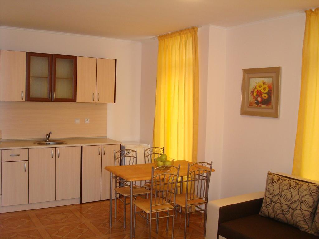 סאני ביץ' Saint Elena Apartcomplex מראה חיצוני תמונה