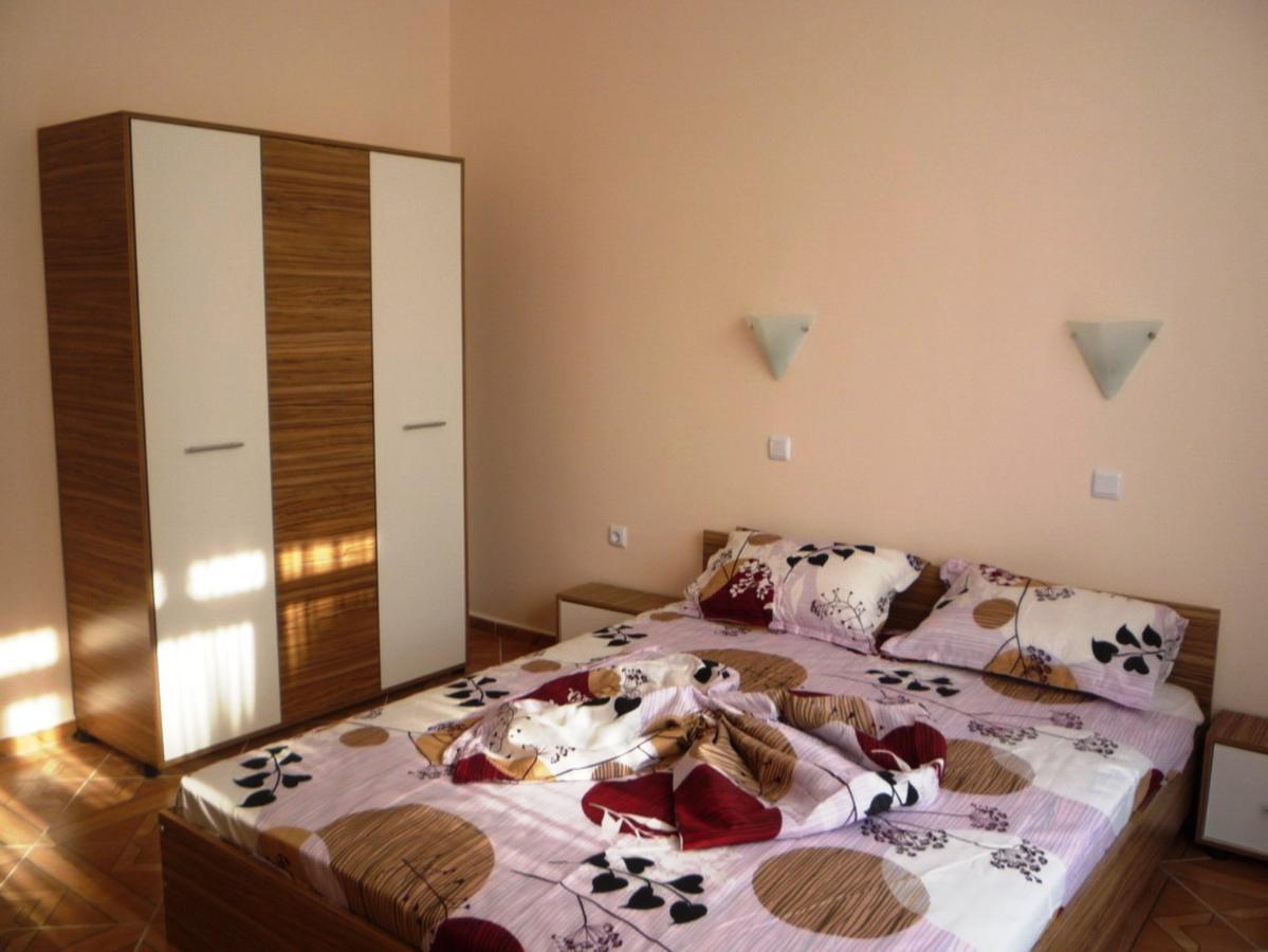 סאני ביץ' Saint Elena Apartcomplex מראה חיצוני תמונה